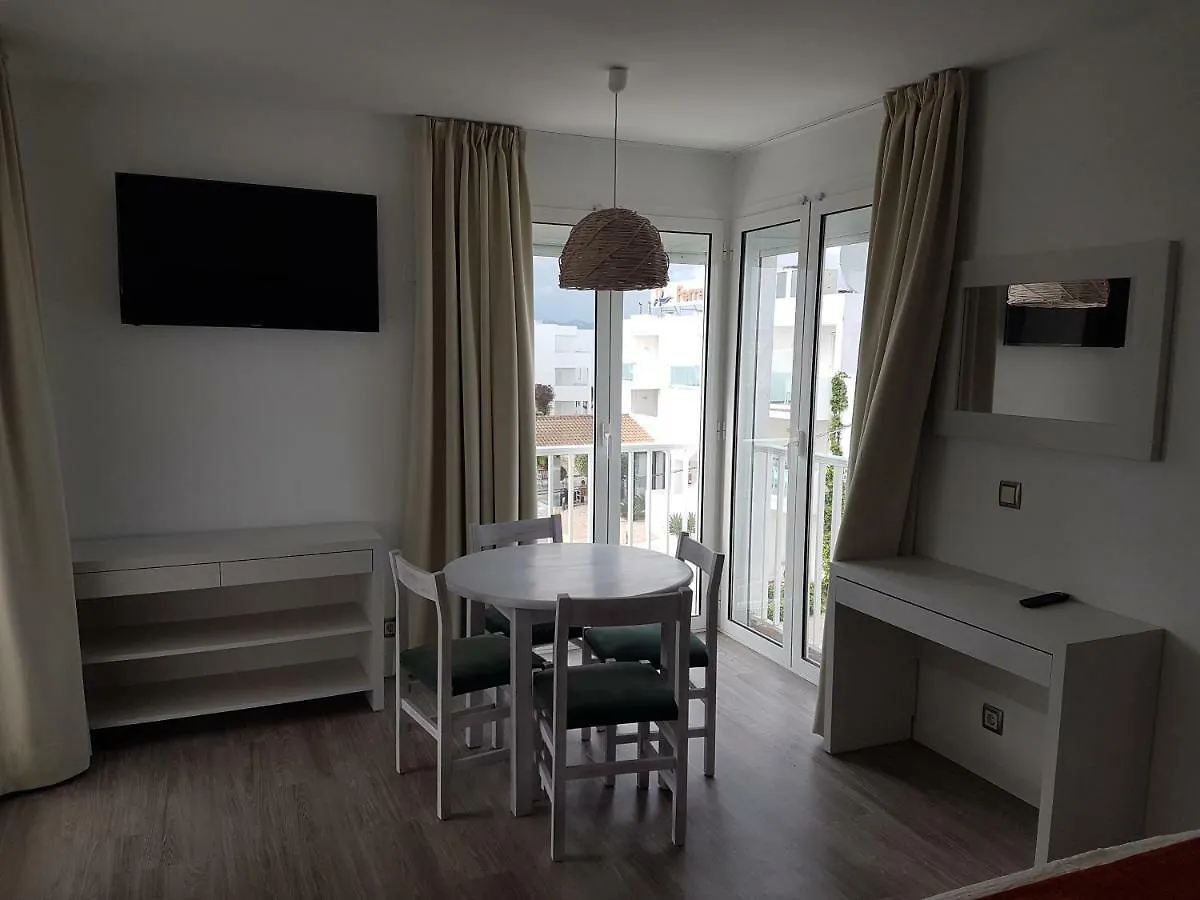 Apartamentos Ferrera Pins Cala Ferrera